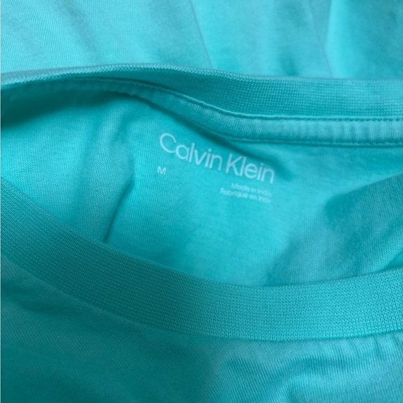 Calvin Klein Women’s Teal Logo Graphic Casual Summer Tee Shirt Sz Medium - Picture 4 of 4